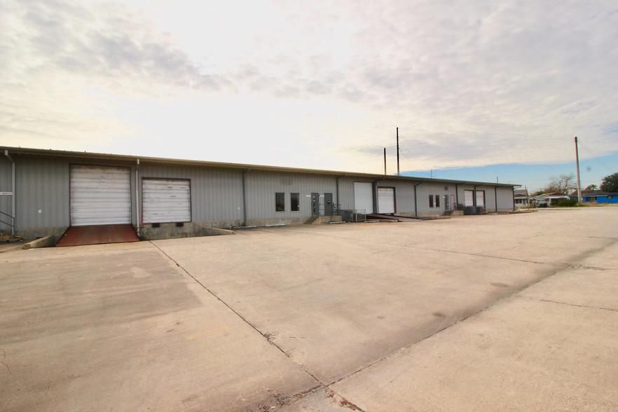 Lawndale Business Park 8910 Lawndale St photo 3