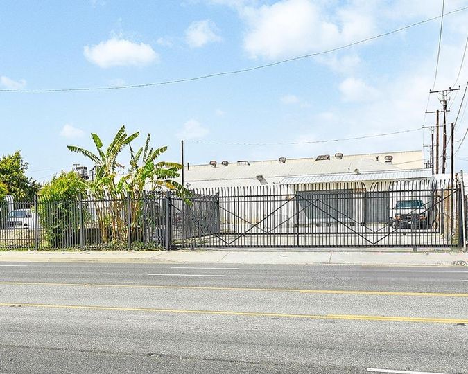 711 East Rosecrans Avenue