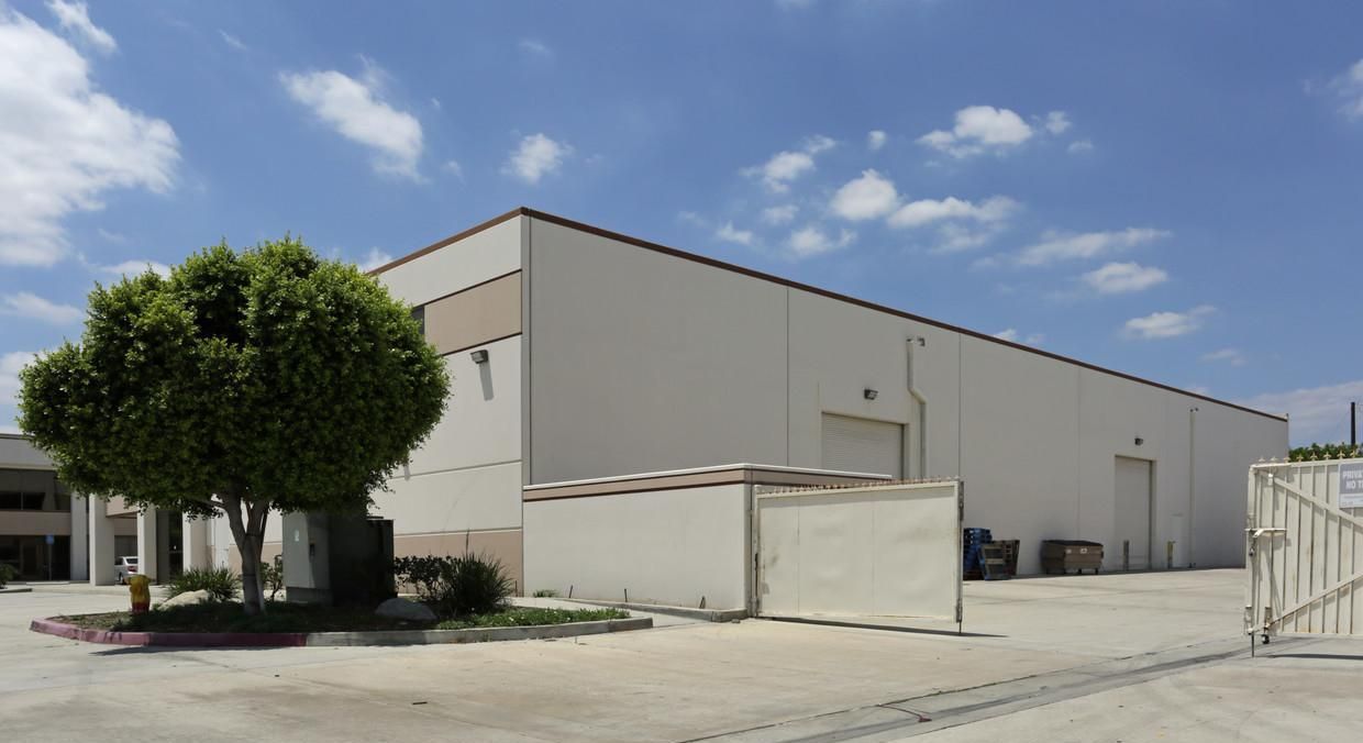 Building B photo 2