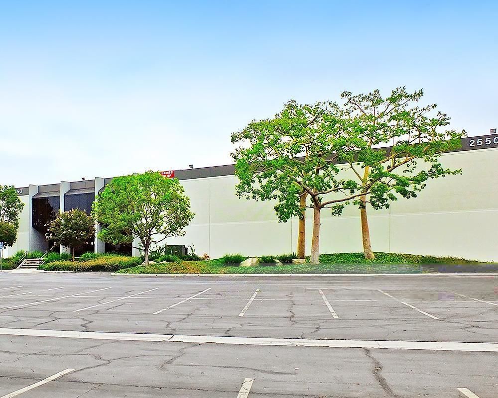 2550 Pellissier Place photo 3