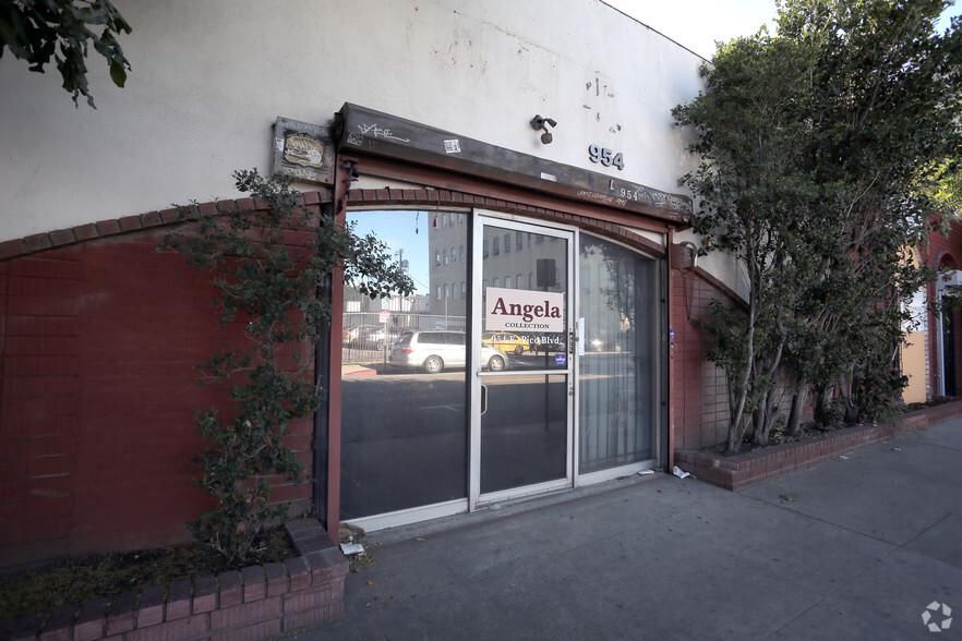 954 E Pico Blvd photo 2