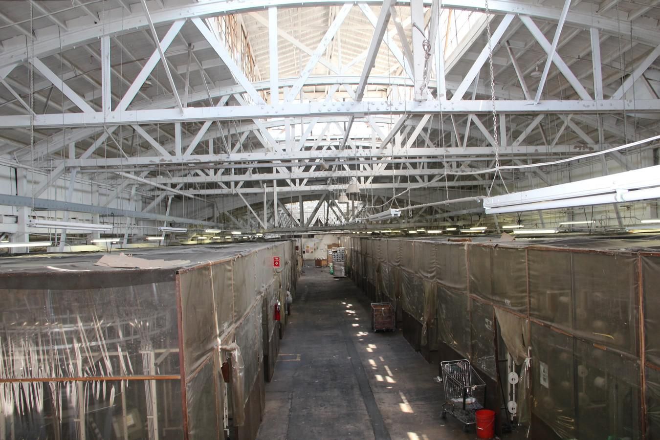 Classic Brick, Bow-Truss Warehouse, Skylights photo 4