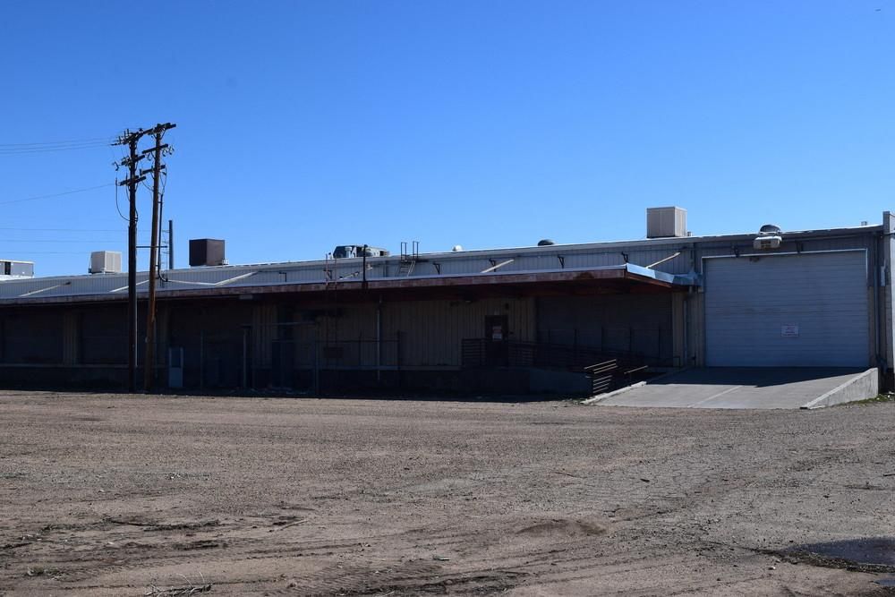 Industrial/distribution building photo 4
