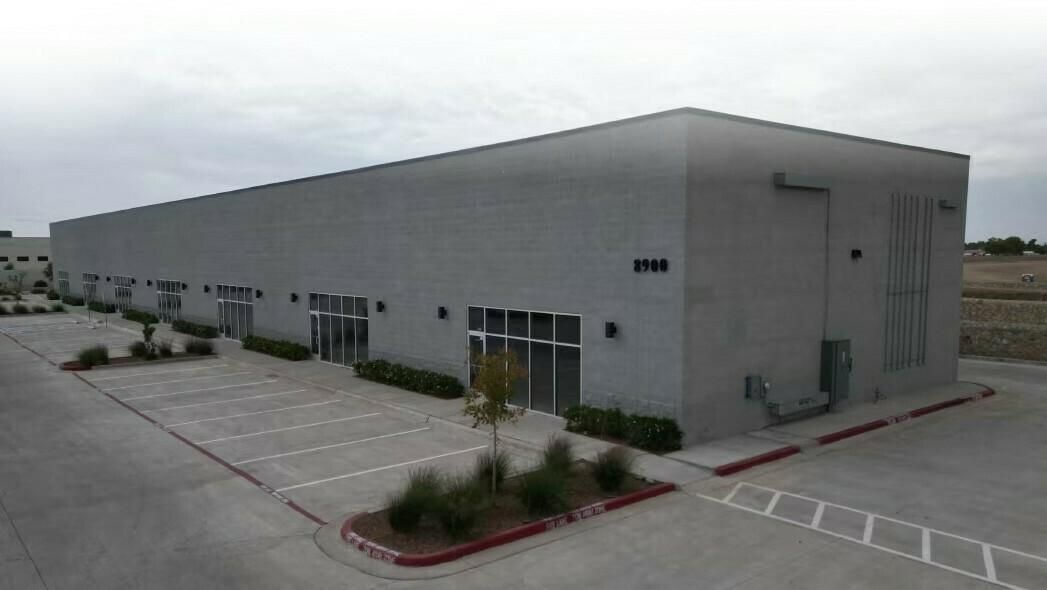 501 South Zaragoza Road photo 4