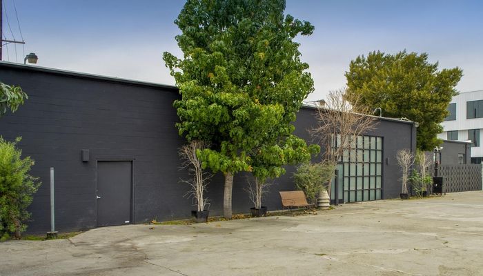 Warehouse Space for Rent at 3641-3645 10th Avenue Los Angeles, CA 90018 - #1
