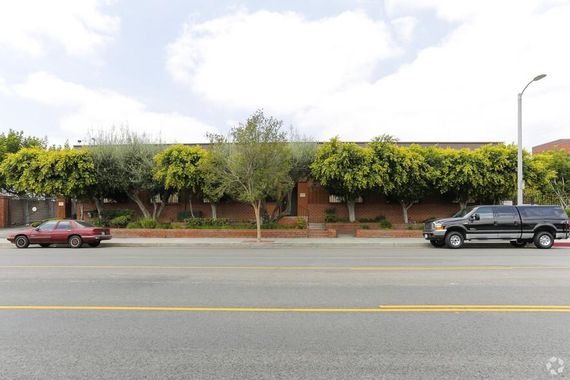 7833 Haskell Ave