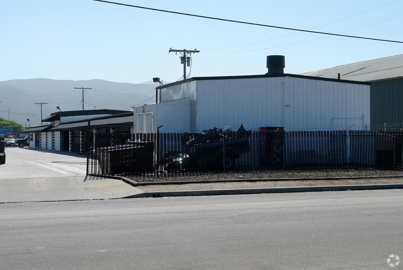 7,200 SF Plus RV Storage - In Cannabis Zone photo 1
