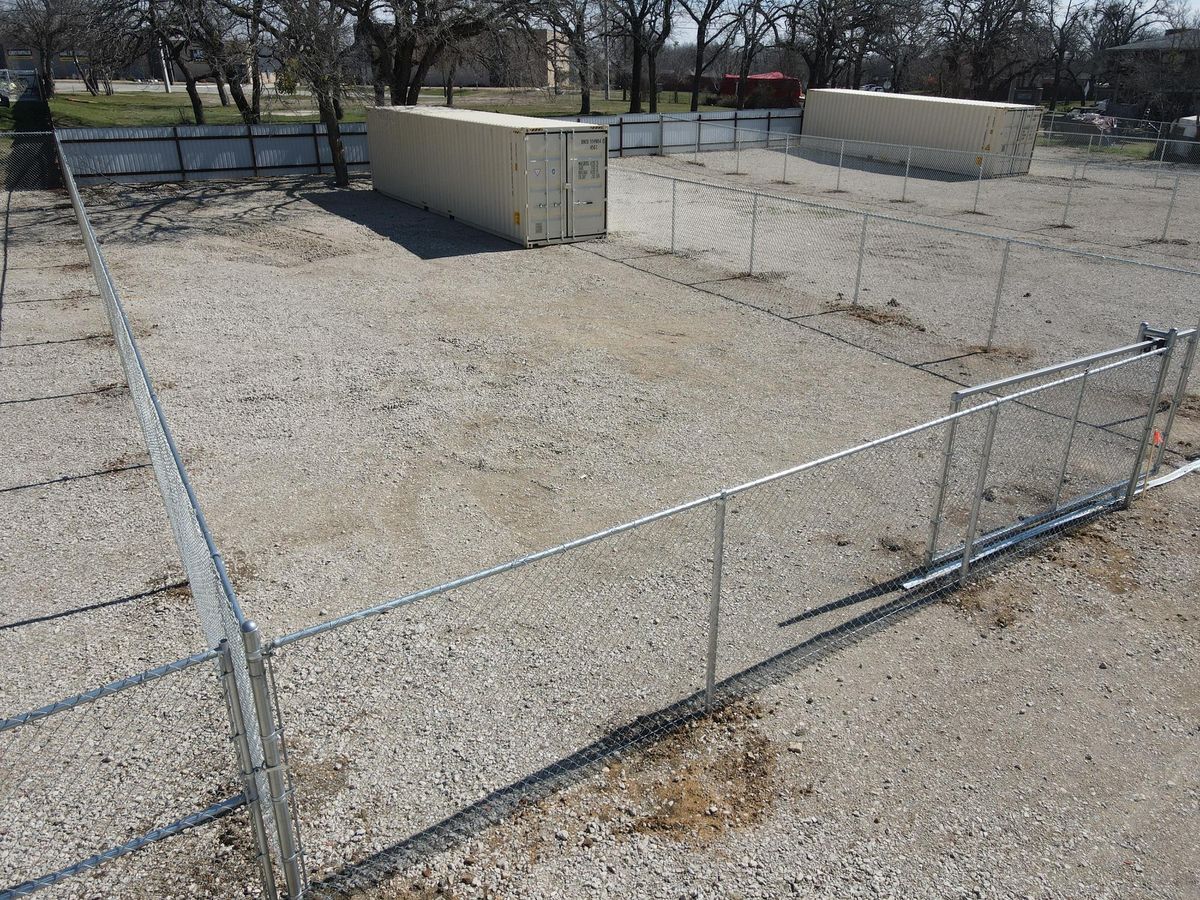 Denton Mini Yards photo 1
