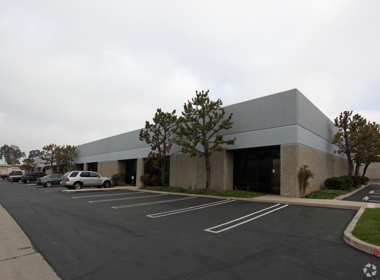 Bldg 1 photo 1
