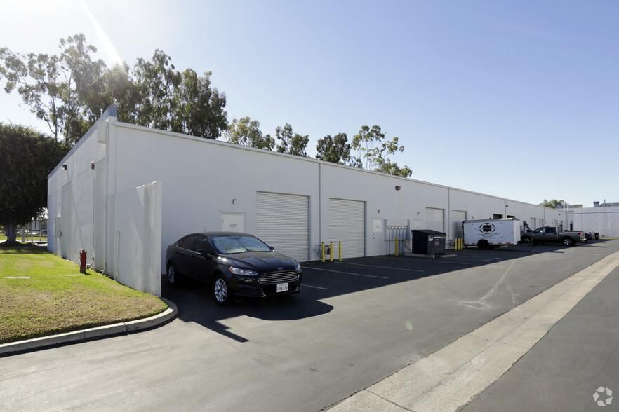 Slater Industrial Park 11203-11247 Slater Ave photo 3