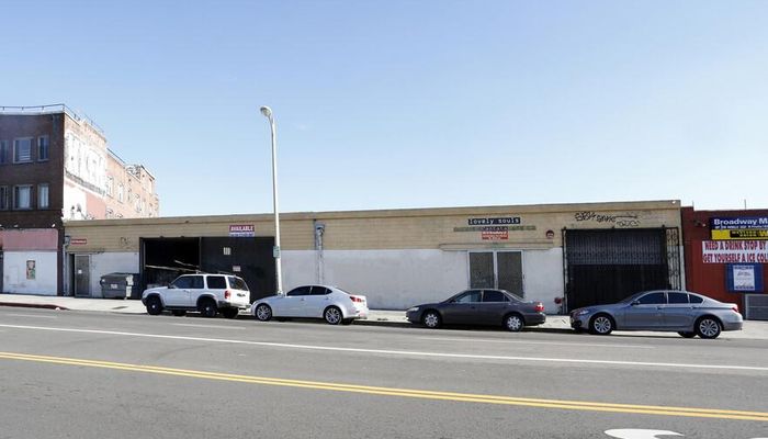 Warehouse Space for Rent at 4012-4016 Broadway Pl Los Angeles, CA 90037 - #2