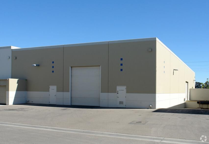 Bldg 10 1631 S Rose Ave photo 3