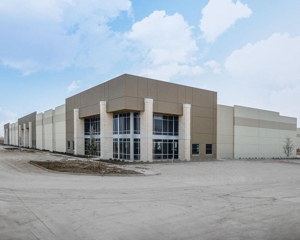 Everman Trade Center - Building B & D photo 3