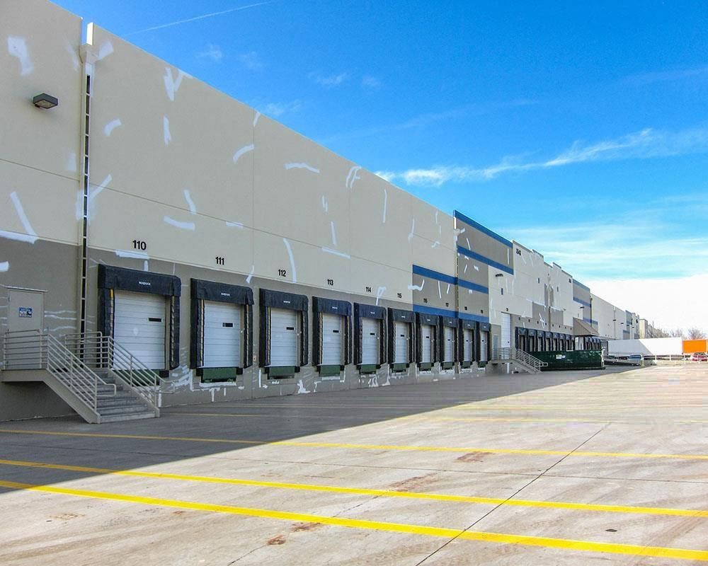 Majestic Commercenter - Building 22 photo 4