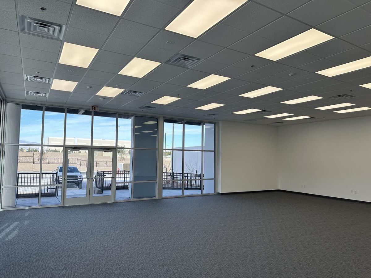 Cheyenne Logistics Center - Divisibilty options from ±83K SF. photo 4
