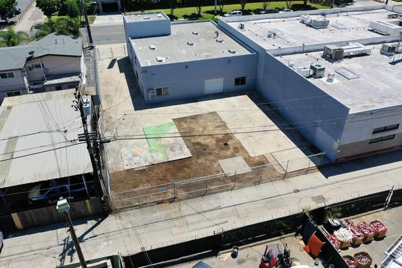 Freestanding Industrial with Fenced Yard 4430 Vandever Ave