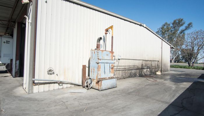 Warehouse Space for Sale at 4312 S Chestnut Ave Fresno, CA 93725 - #6