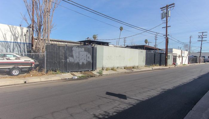 Warehouse Space for Sale at 14318 Calvert St Van Nuys, CA 91401 - #9