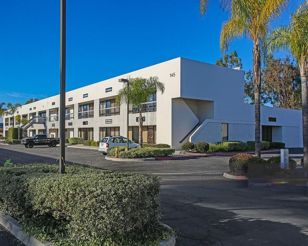 Los Vallecitos Business Center photo 1