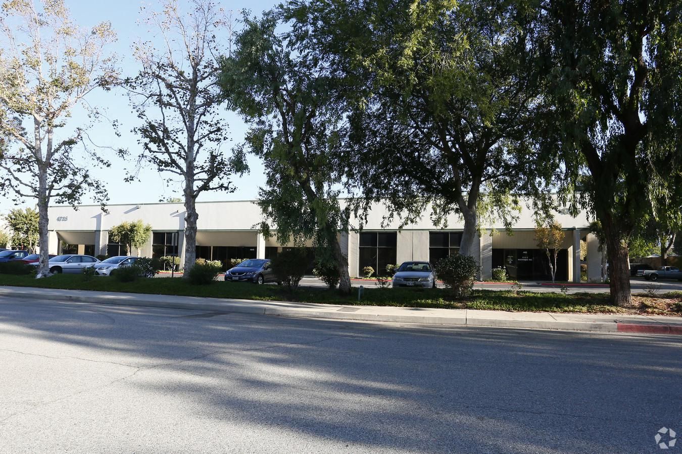 Bldg 4 photo 1