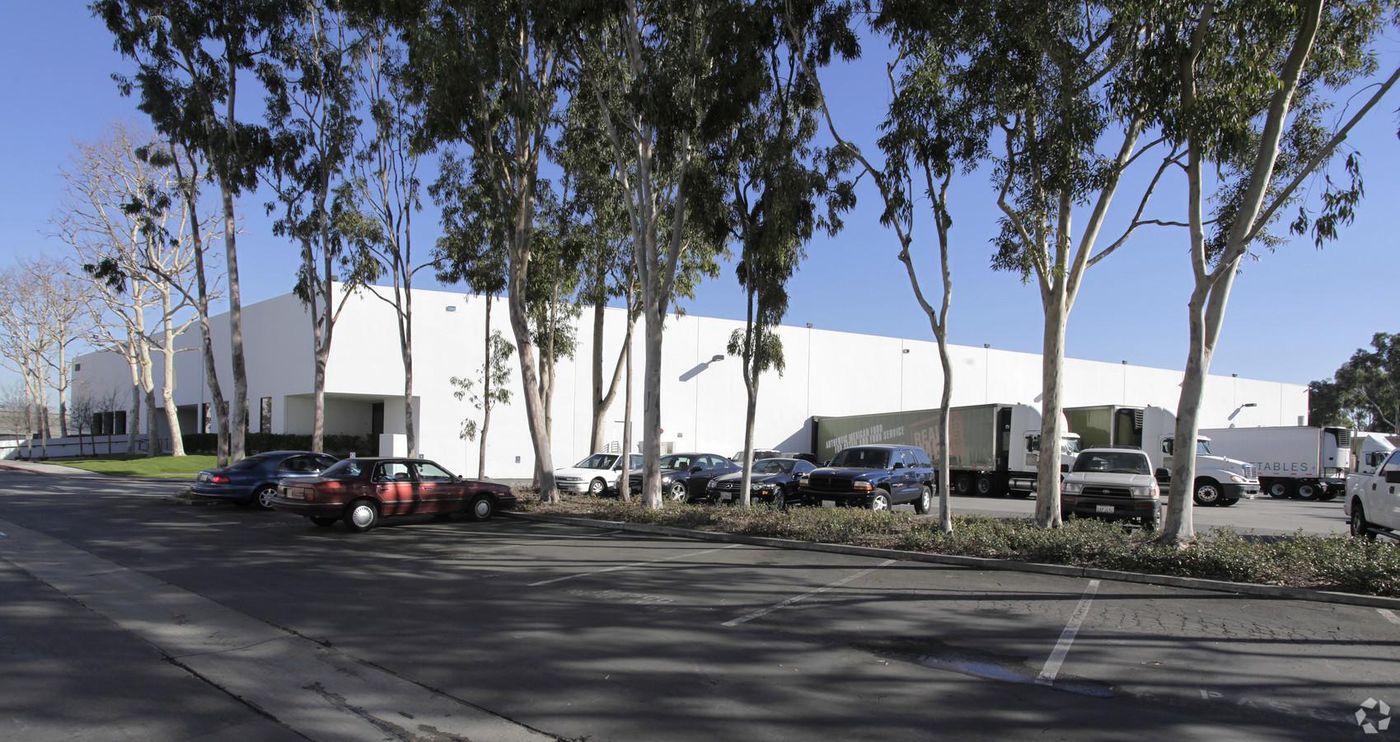 Bldg 4 photo 2