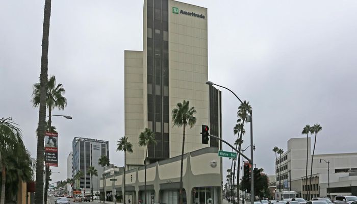 Office Space for Rent at 9777-9797 Wilshire Blvd Beverly Hills, CA 90212 - #12