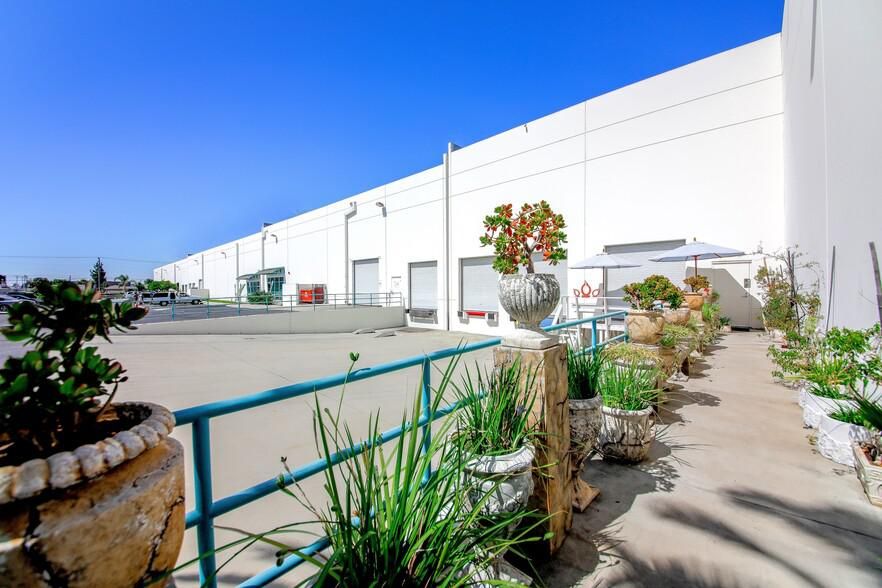 CLASS A INDUSTRIAL 1495 W 139th St photo 4