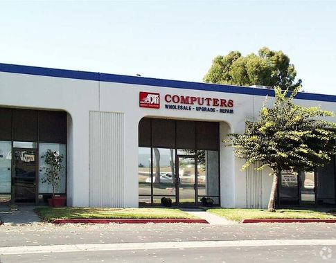 Slater Industrial Park 11203-11247 Slater Ave