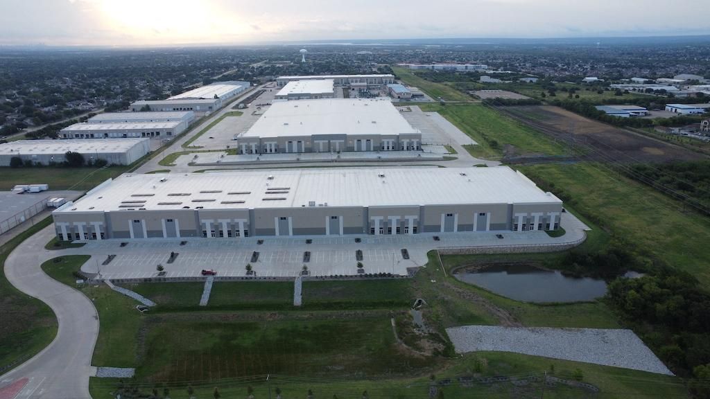 Cooper Commerce Center Building 2 photo 2
