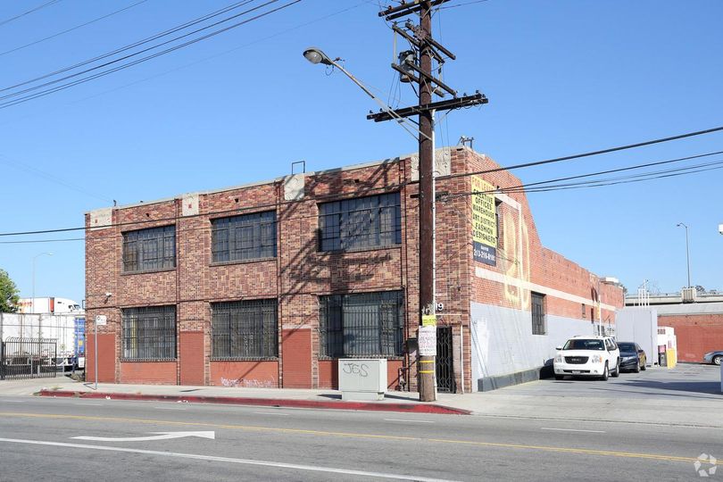 Flex Property For Lease