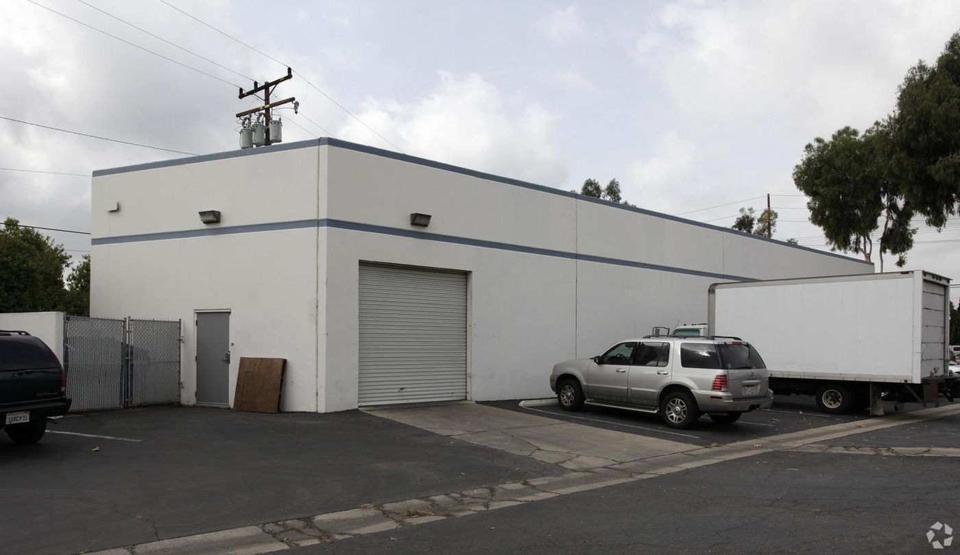 Executive Office Property For Lease photo 3