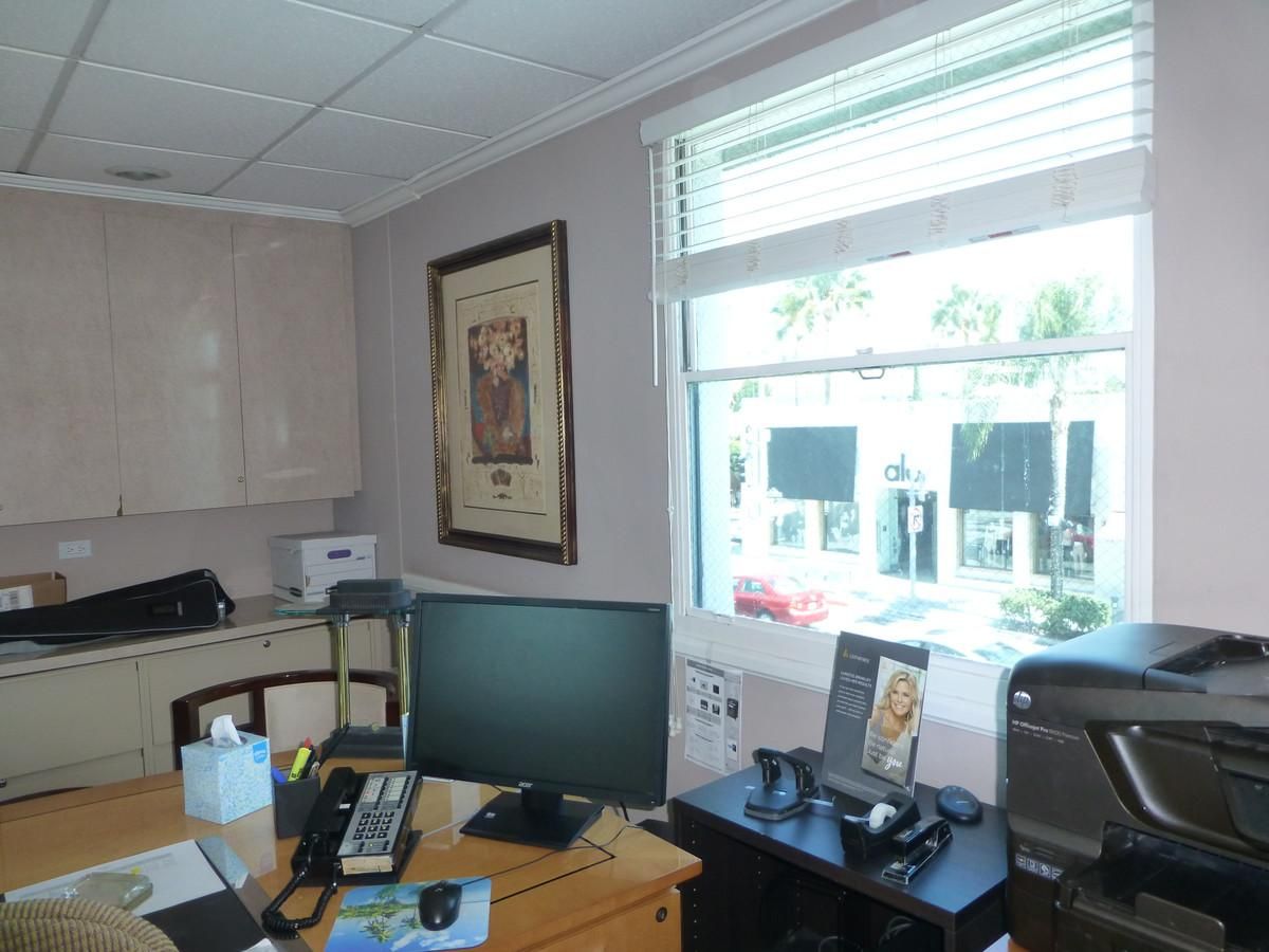 Two Medical spaces Prime Beverly Hills photo 2
