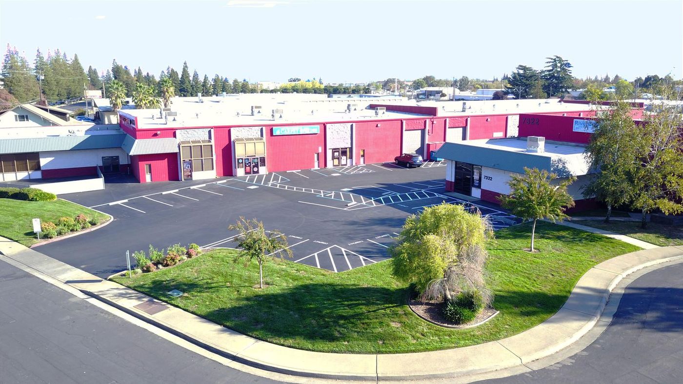 7324 Folsom Boulevard, Sacramento photo 1