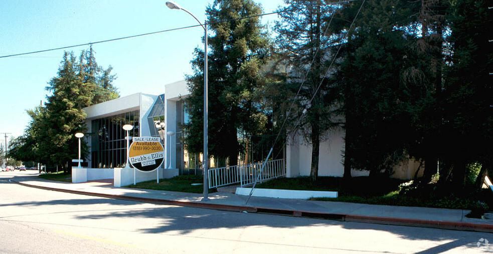 20721 Superior St photo 4