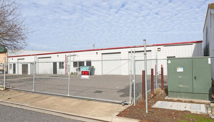 Warehouse Space for Sale at 684 Hedburg Way Oakdale, CA 95361 - #2