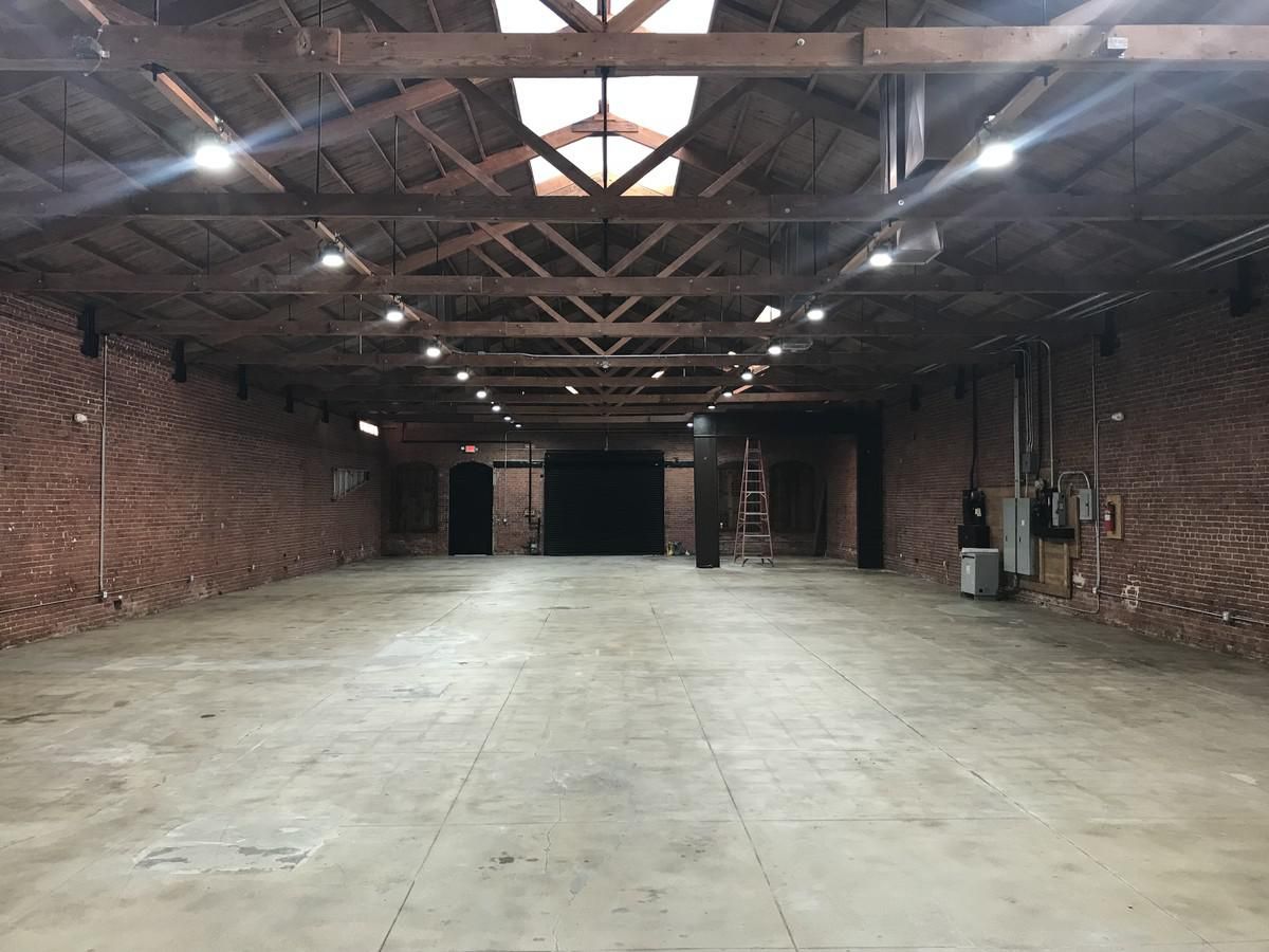 RARE WAREHOUSE ACROSS FROM LA CONVENTION CTR photo 1