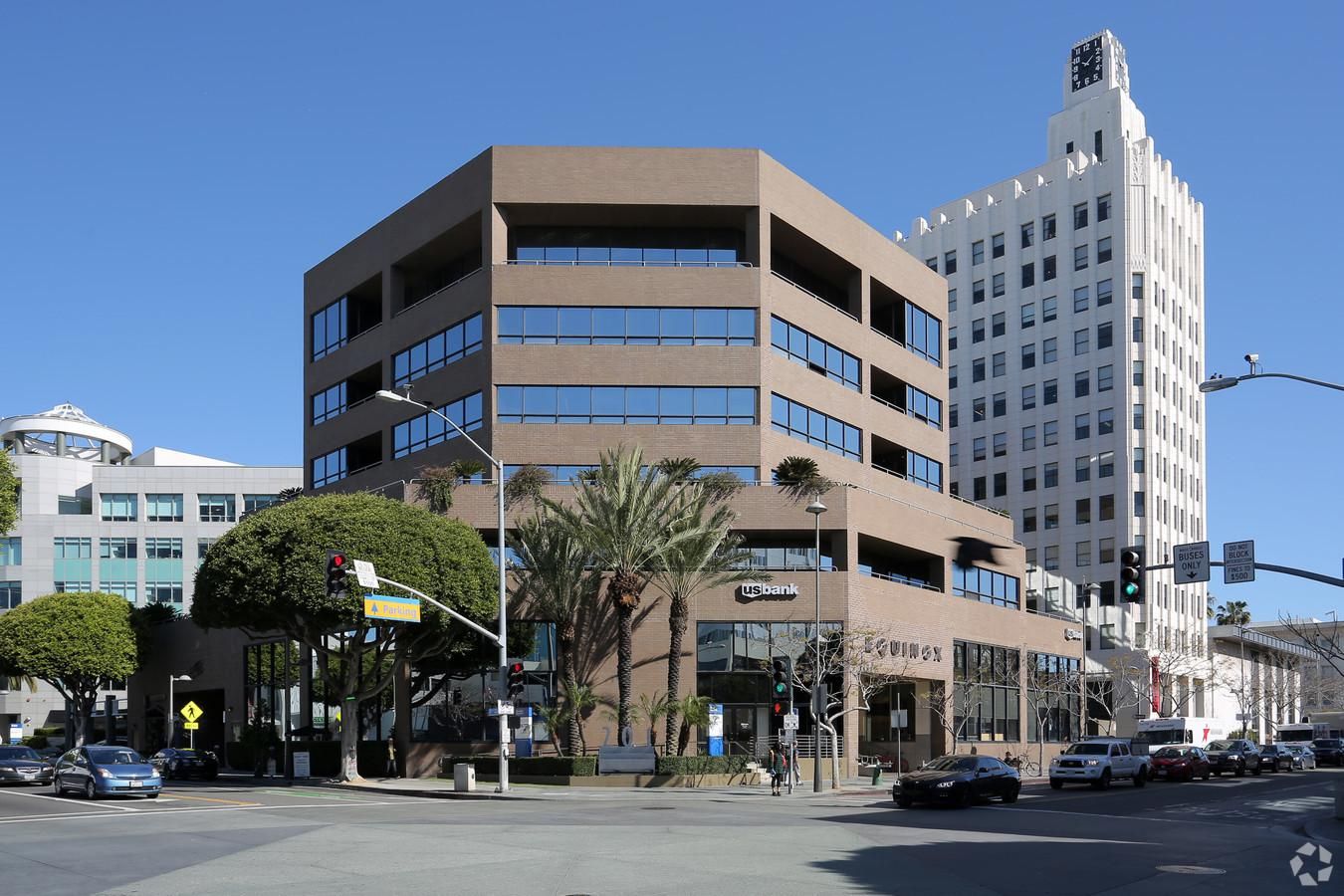 Santa Monica Square photo 2