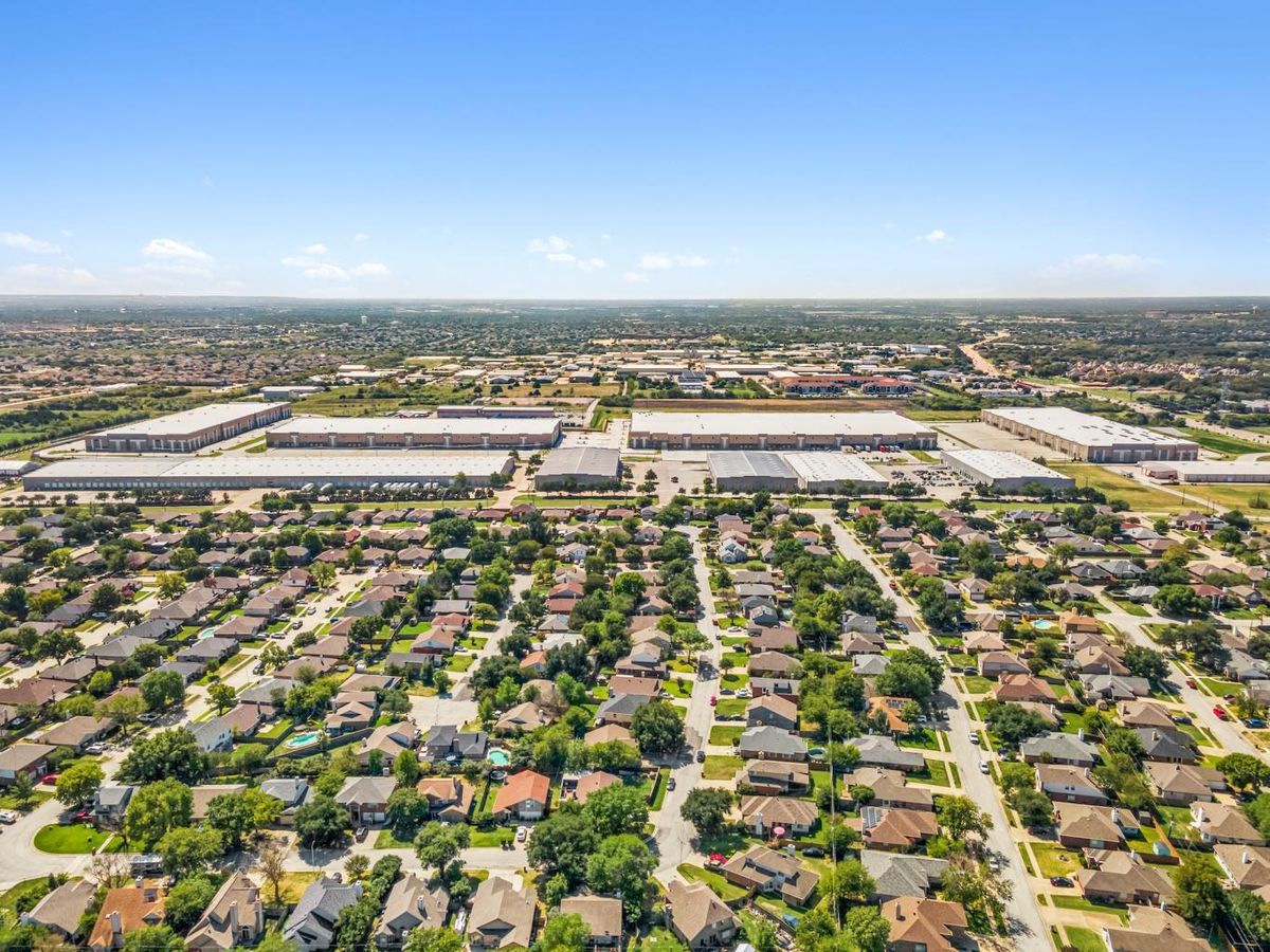 Cooper Commerce Center Building 2 photo 4
