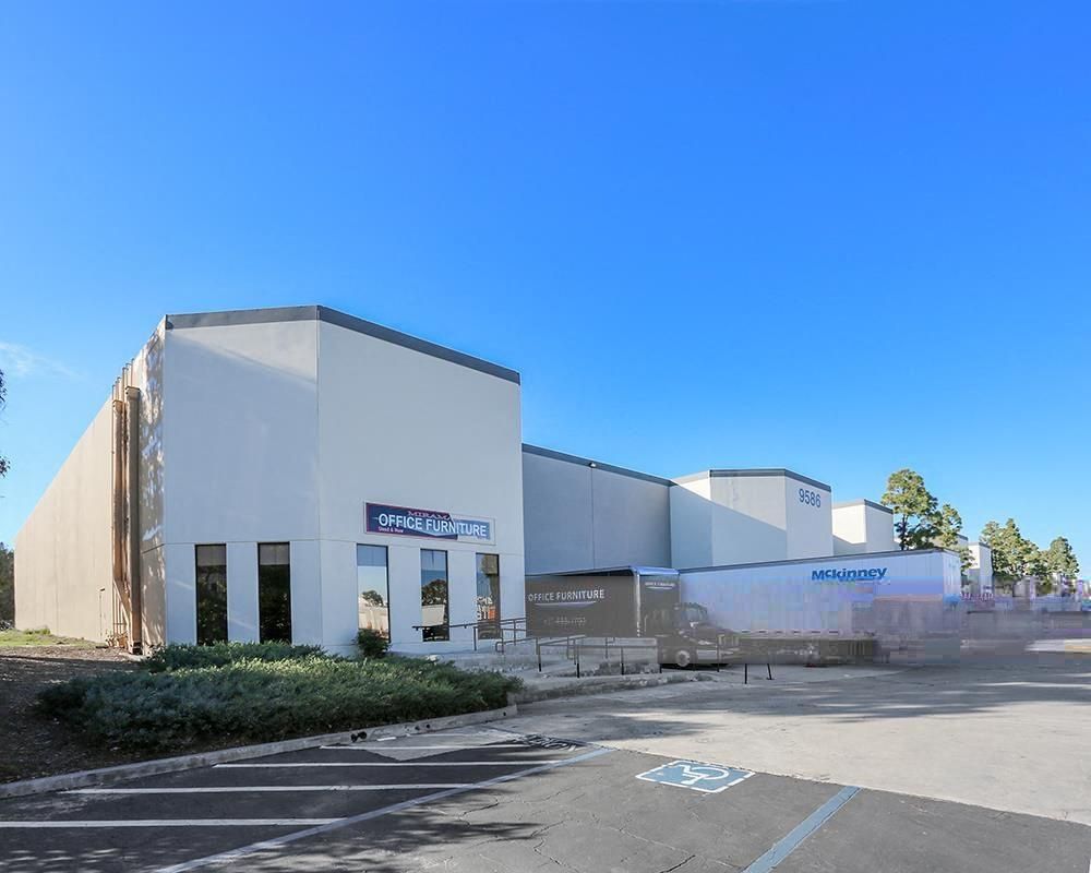 9586 Distribution Avenue photo 2