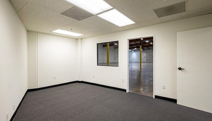 Warehouse Space for Rent at 1040 N Kraemer Pl Anaheim, CA 92806 - #15