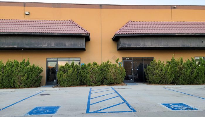 Warehouse Space for Rent at 17229 Lemon St. Hesperia, CA 92345 - #4