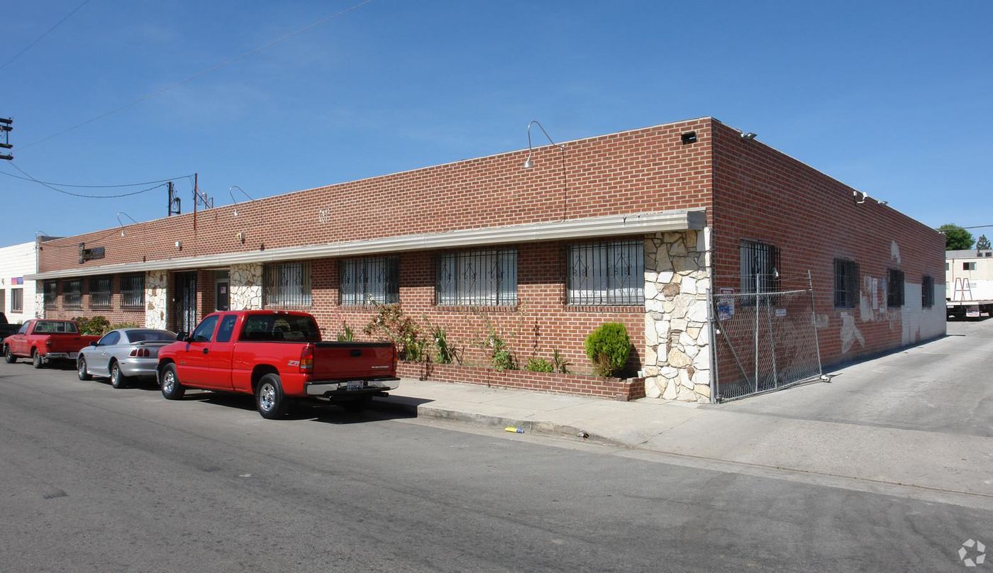 7405 Greenbush Ave., No.HO. photo 3