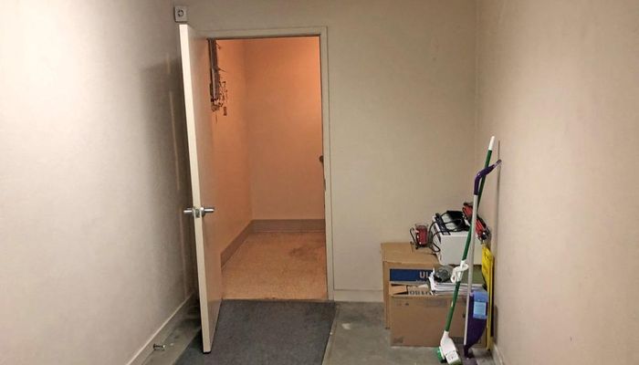 Warehouse Space for Rent at 4339 W Santa Ana Ave Fresno, CA 93722 - #6