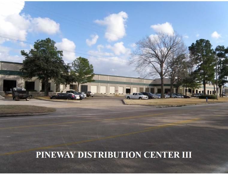 Pineway Distribution Center III 4650 S Pinemont Dr photo 3