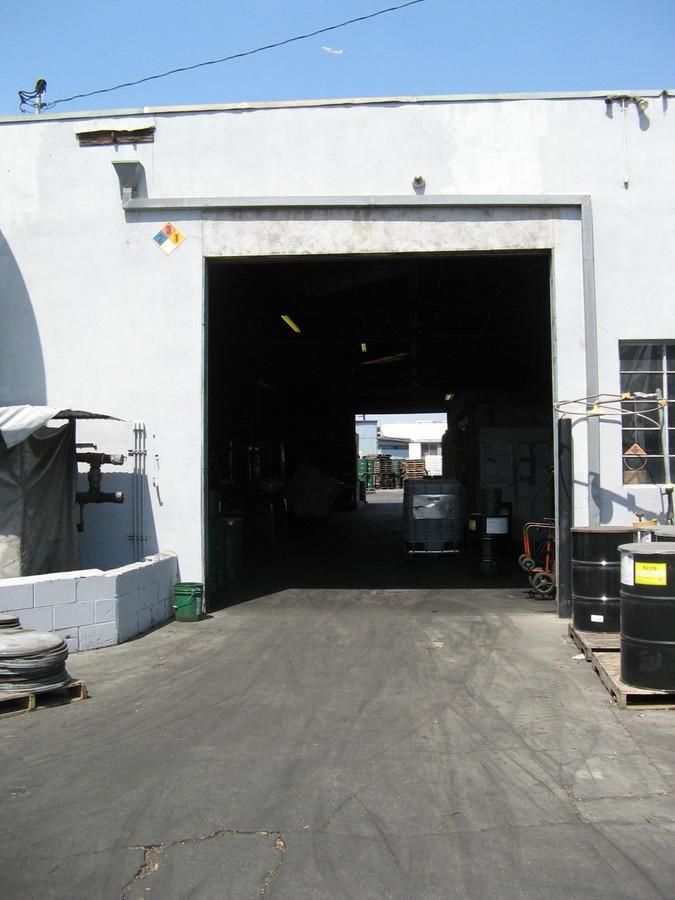 Can be leased w/ 4336 E. Washington Blvd photo 4