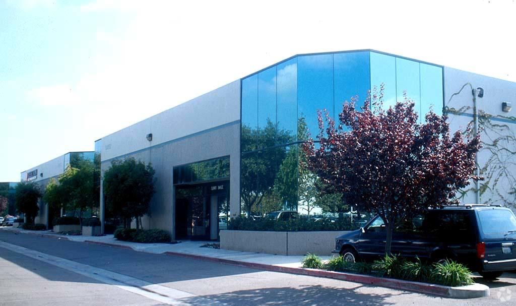 Flex Property For Lease photo 4