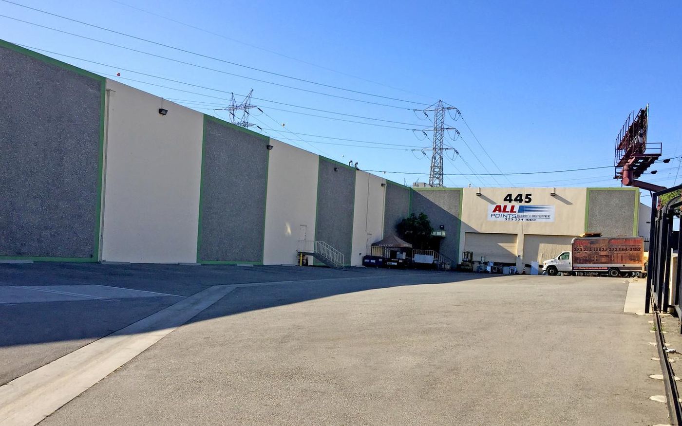 LA Distribution Center/PPG Auto photo 3