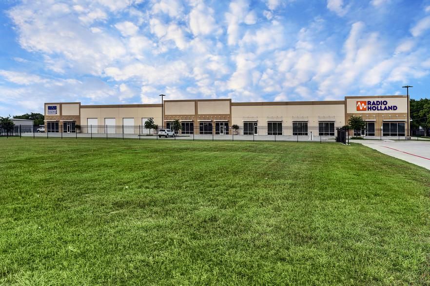 Building D 9191 Gulf Fwy photo 1