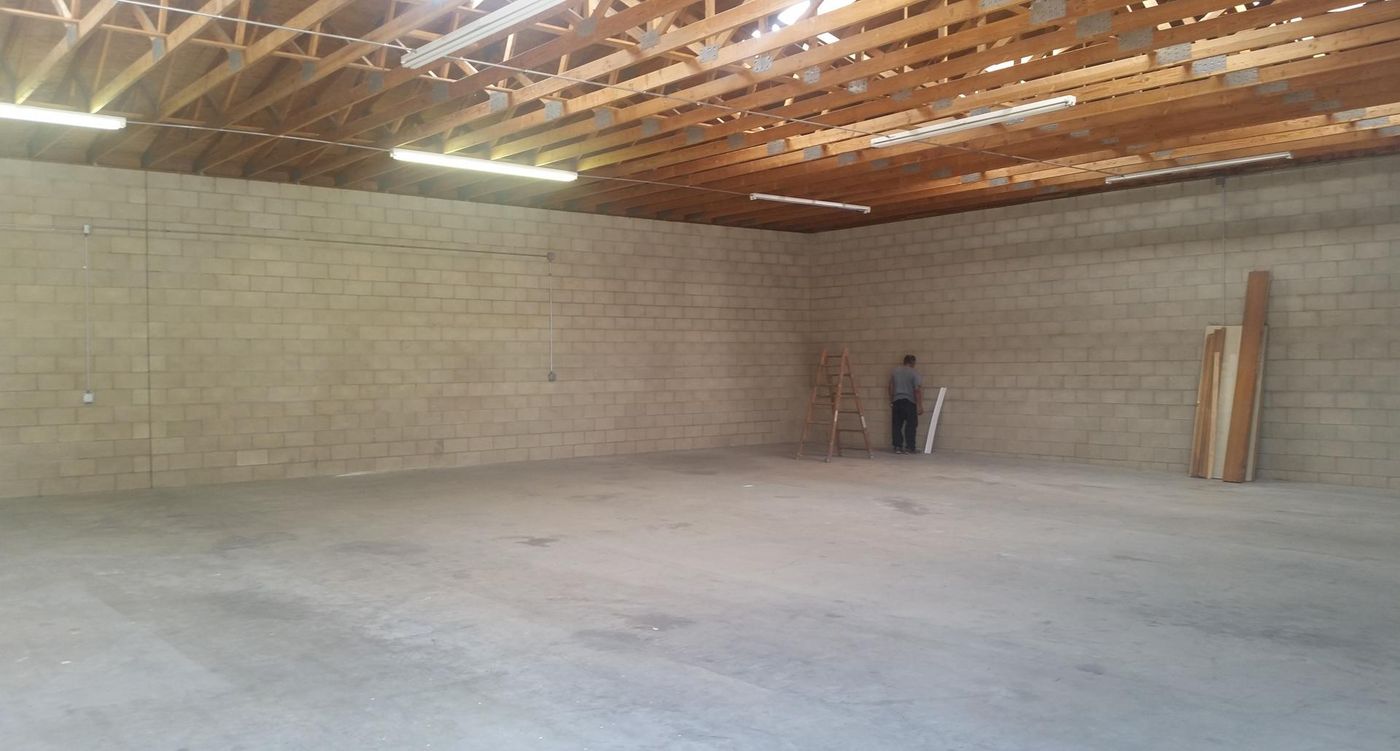 1571 Lilac Ave photo 2