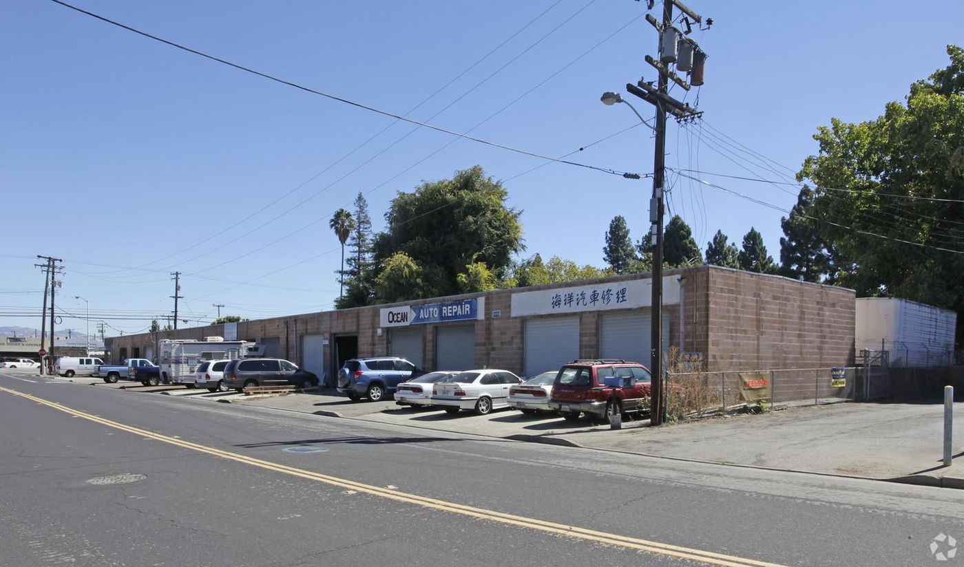 Industrial Property For Lease photo 1
